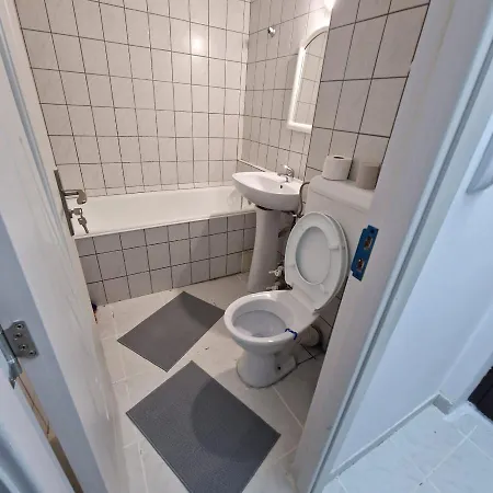 Sam Apartment *
